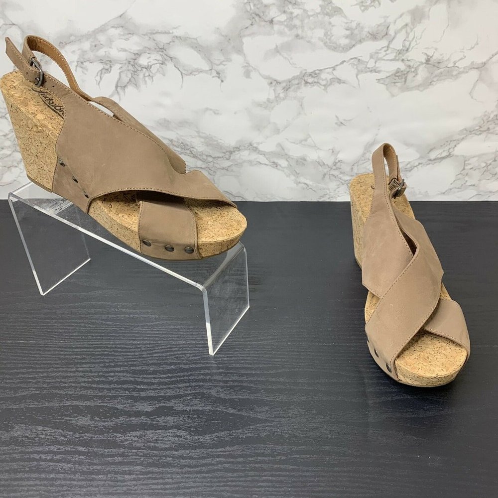 NWOB Lucky Brand Womens 9M Tan Leather Wedges